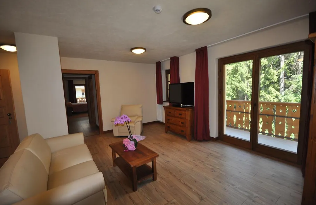 Limone Palace Aparthotel-1